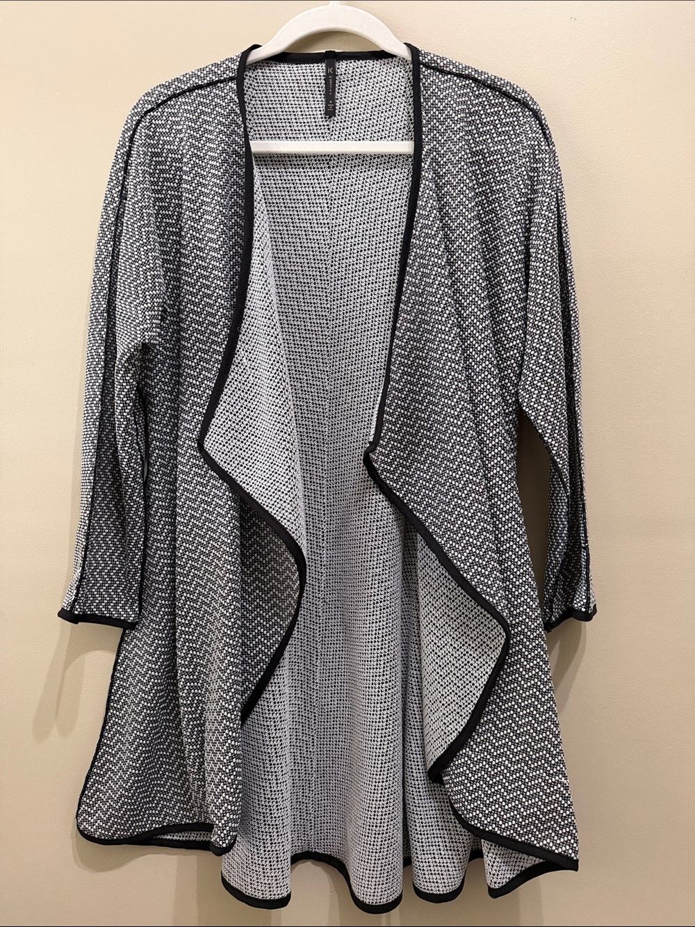 IC by Connie K Open-Front Drape Waterfall Cardi Sweater - Small Black White